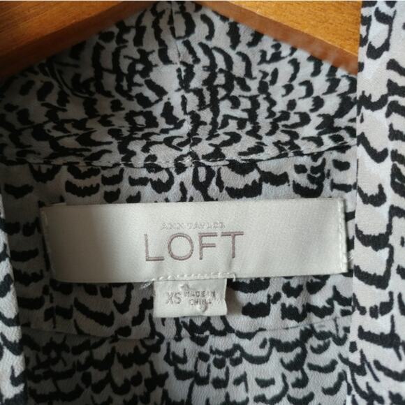 Loft Ruffled Tie-Neck Tank Top Size XS - Picture 4 of 5